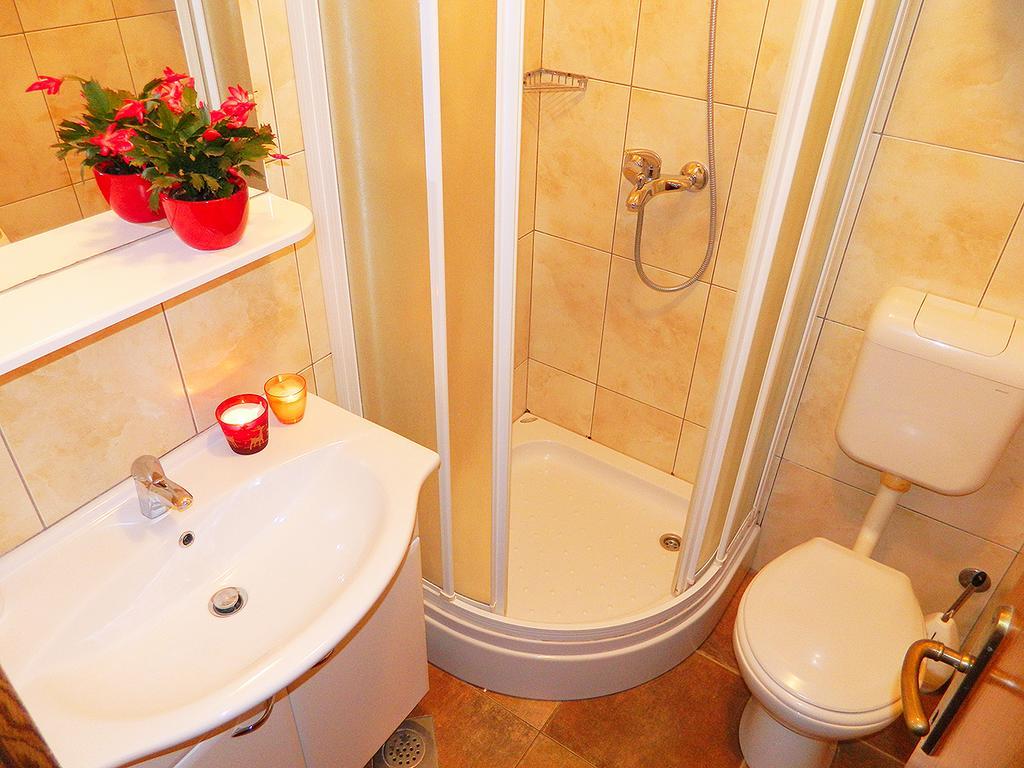 Apartment Katia Pula Oda fotoğraf